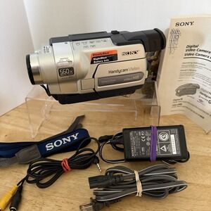 Sony Handycam CCD-TRV318 Hi-8 Analog Camcorder 1 Battery Charging Cord AV TESTED